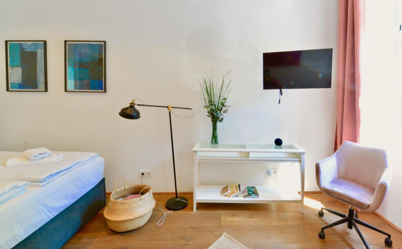 Charming Studio In Servitenviertel I Apartment Wien Ngoại thất bức ảnh